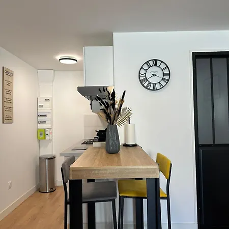 6 Parking Gratuit Apartment *